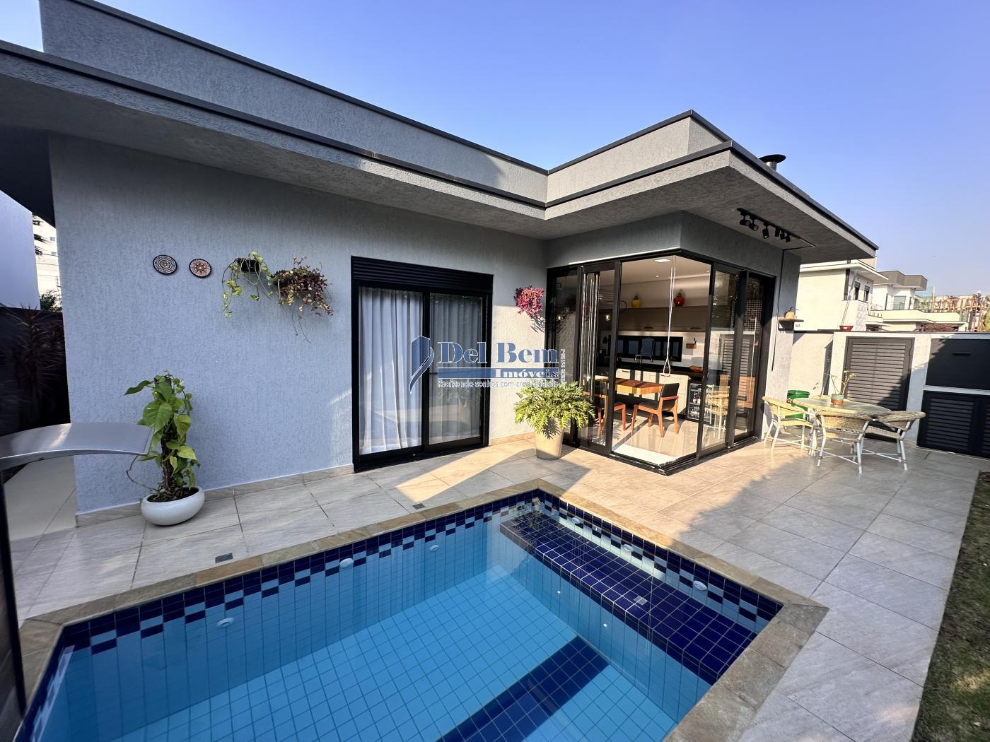 Casa em Condom�nio